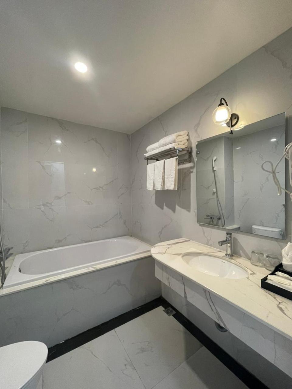 Lotus Hotel & Apartment Χάι Φονγκ Εξωτερικό φωτογραφία